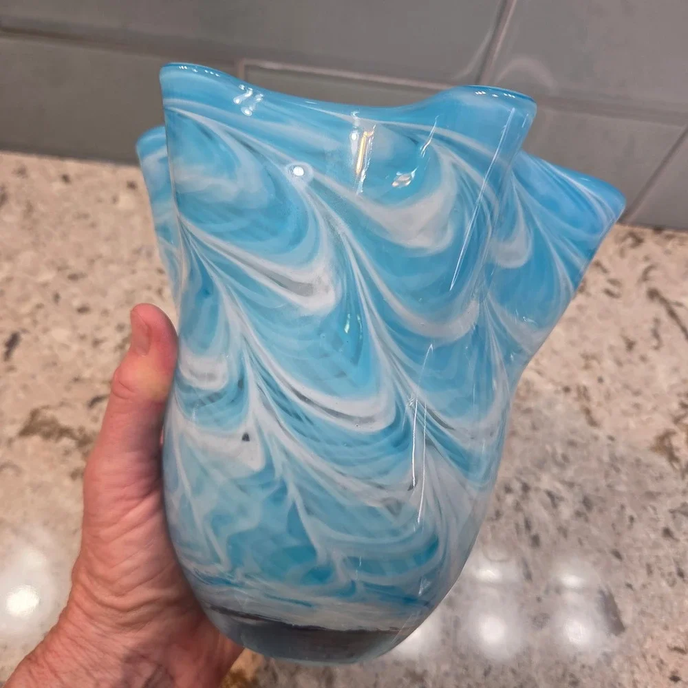 Hand Blown Blue White Swirl‎ Art Glass Handkerchief Vase Ruffled Star Rim 6.5